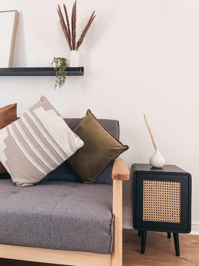 Hollybush Apartment, By Solace Stays نيوبورت المظهر الخارجي الصورة